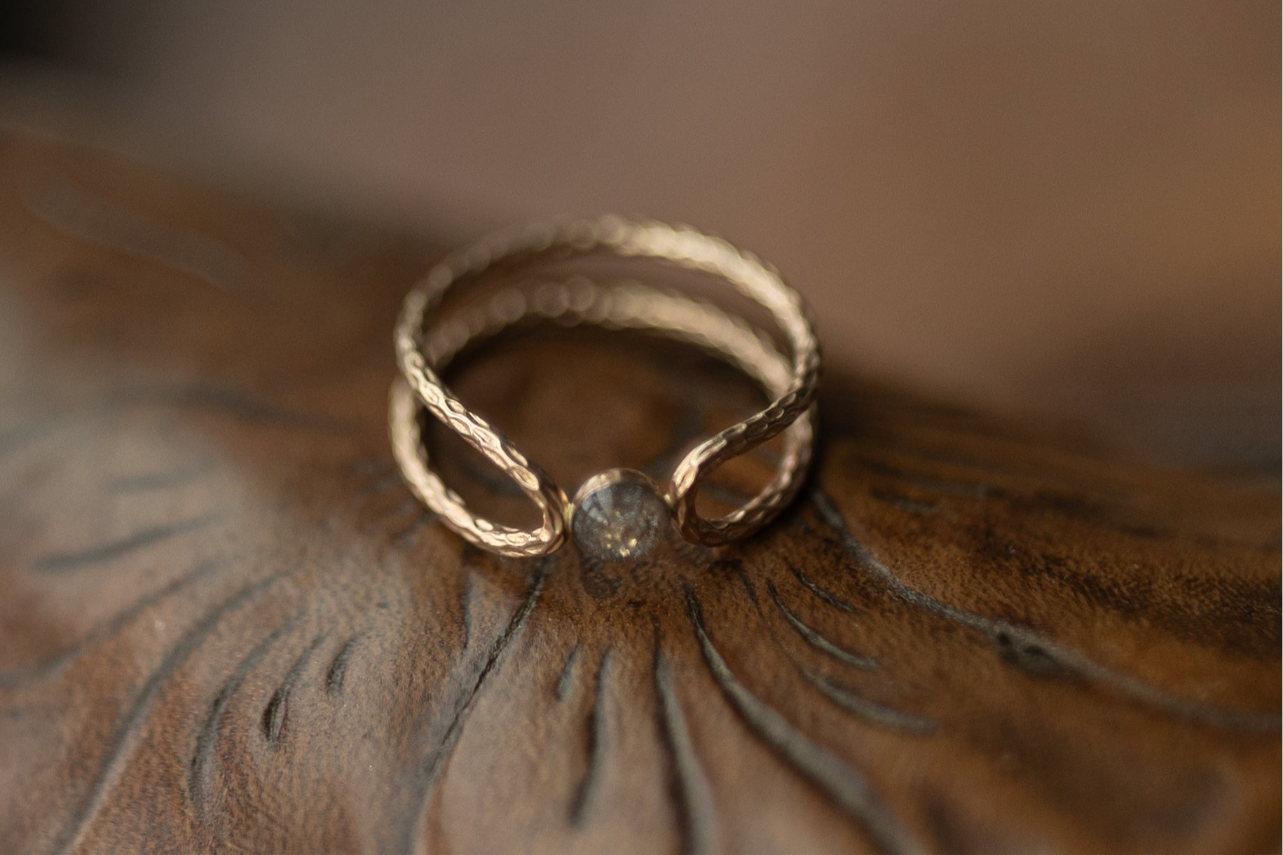 Butterfly Ring (4mm)
