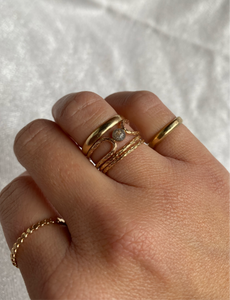 Butterfly Ring (4mm)
