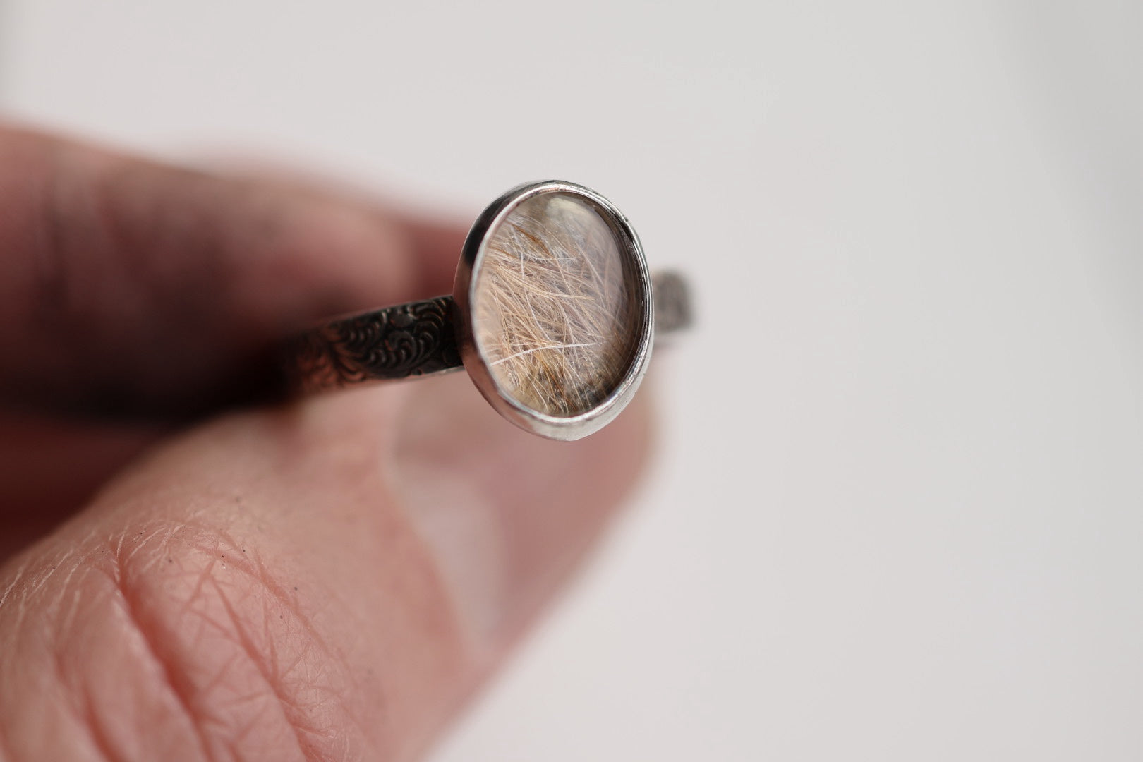 Floral Banded Memorial Ring with Glass