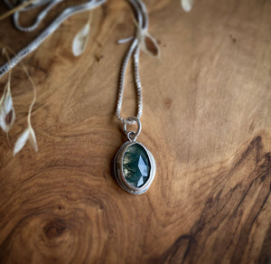 Small Moss Agate Pendant with Box Chain